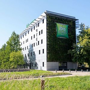 ibis Styles Romans-Valence Gare TGV